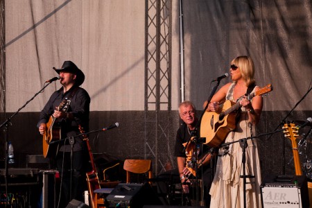 Koncert bratří Nedvědů, jako host vystoupila Věra Martinová. Beroun, 17.6.2012 (Foto: Jiří Konc / CountryWorld.cz)